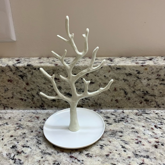 2 Pure Vida bracelets & Kohl’s jewelry tree - Picture 6 of 6